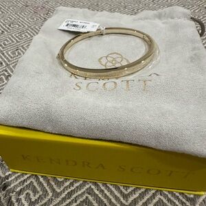 Kendra Scott bracelet